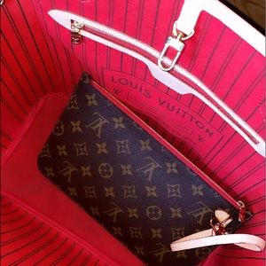 Louis Vuitton Bags - Louis Vuitton neverfull medium bag and clutch Louis Vuitton Bags - Louis Vuitton neverfull medium bag and clutch